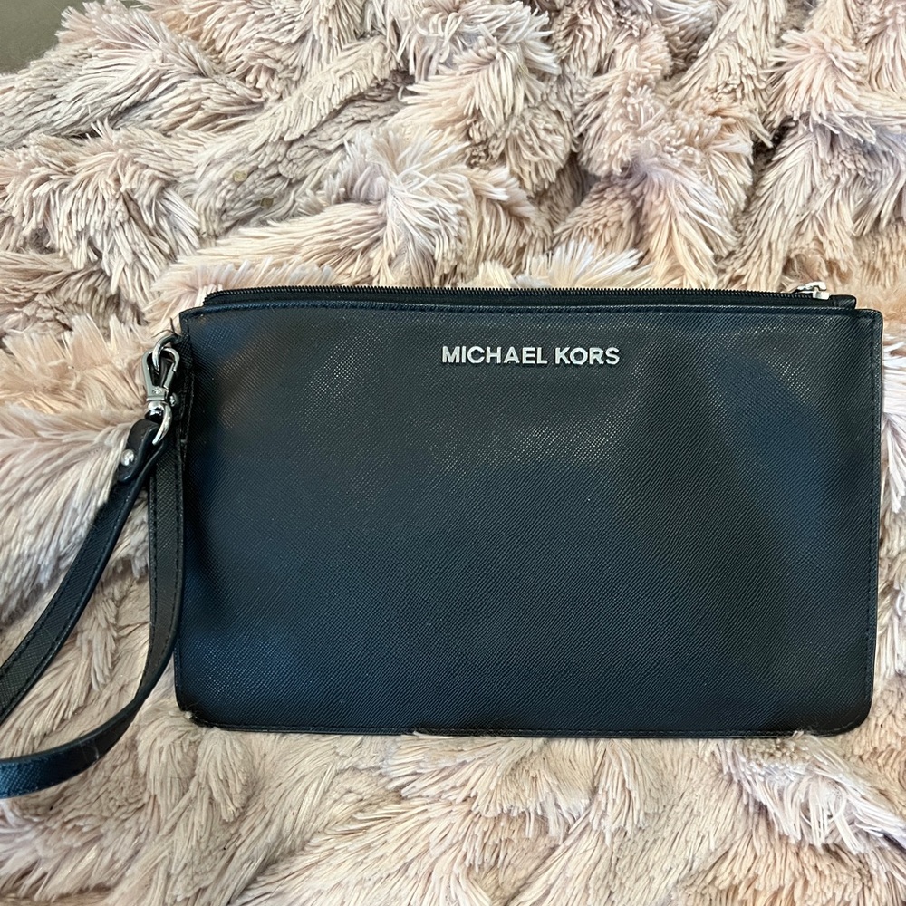 Michael Kors wristlet